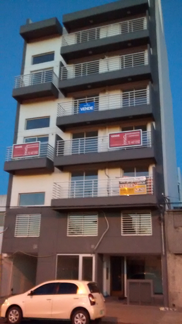ROSARIO: Calle Av. Francia y Pellegrini